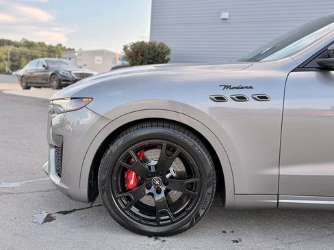 Used 2022 Maserati Levante Modena AWD/4WD image 12