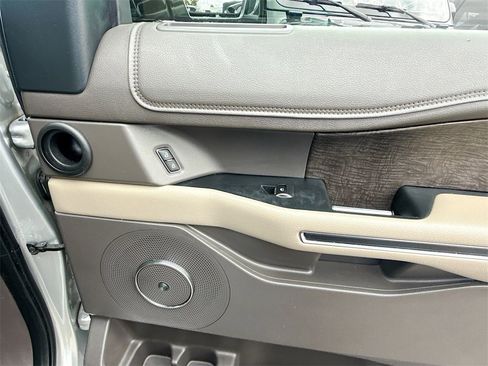 Used 2019 Ford Expedition Limited w/ Equipment Group 301A image 32