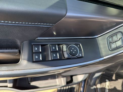 Used 2025 Ford F150 Platinum w/ FX4 Off-Road Package image 16