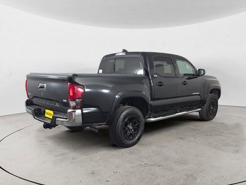 Used 2020 Toyota Tacoma SR5 AWD/4WD image 5