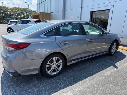 Used 2018 Hyundai Sonata Sport w/ Tech Package 05 FWD image 4