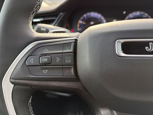 New 2026 Jeep Grand Cherokee Laredo image 18