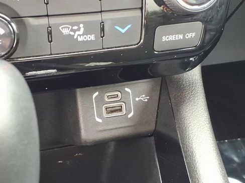 Used 2025 Jeep Compass Trailhawk AWD/4WD image 10