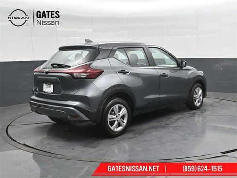 Used 2024 Nissan Kicks S image 2