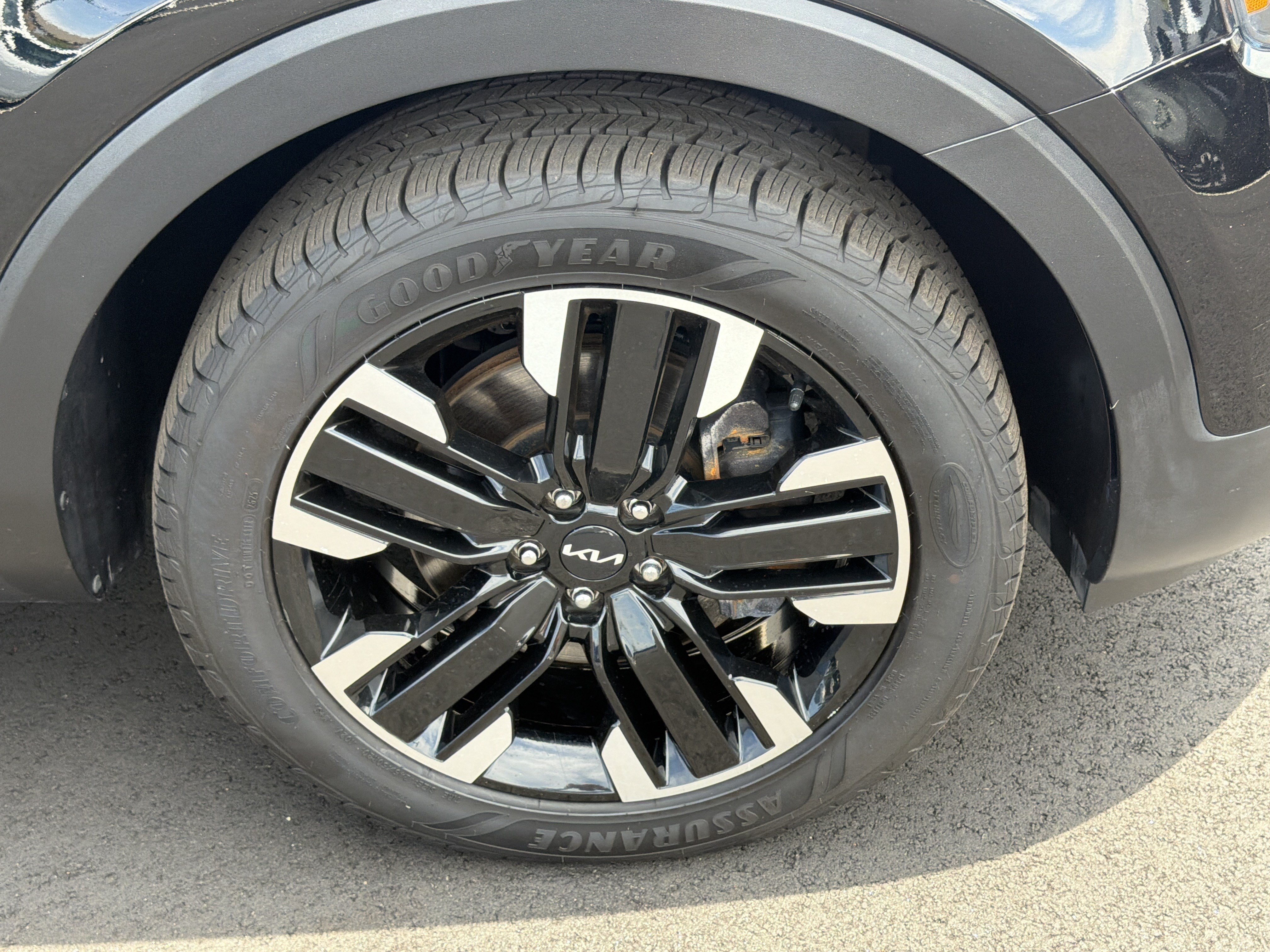 Certified 2023 Kia Telluride SX Prestige AWD/4WD image 12