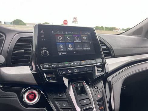Used 2023 Honda Odyssey Touring image 18