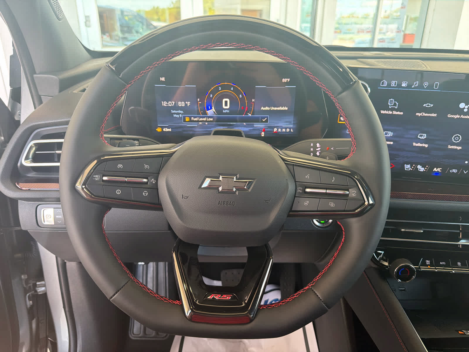 New 2026 Chevrolet Traverse RS w/ LPO, Floor Liner Package FWD image 14