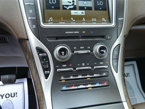 Used 2016 Lincoln MKX Reserve w/ Climate Package AWD/4WD image 14