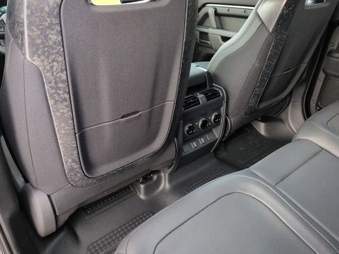 New 2026 Land Rover Defender 110 OCTA image 18