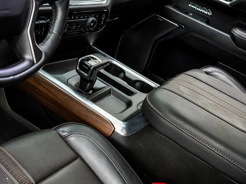 Used 2024 Chevrolet Silverado 1500 High Country w/ Technology Package image 16