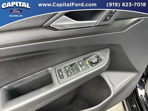 Used 2024 Volkswagen Golf R AWD/4WD image 20