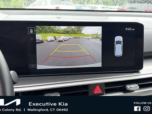 Certified 2025 Kia Sorento S w/ Panoramic Sunroof Package FWD image 18