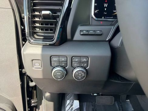 New 2026 GMC Sierra 1500 AT4 w/ AT4 Premium Package AWD/4WD image 29