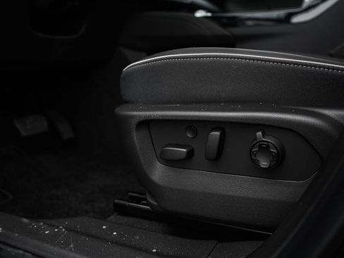 New 2026 Buick Envision Avenir image 17