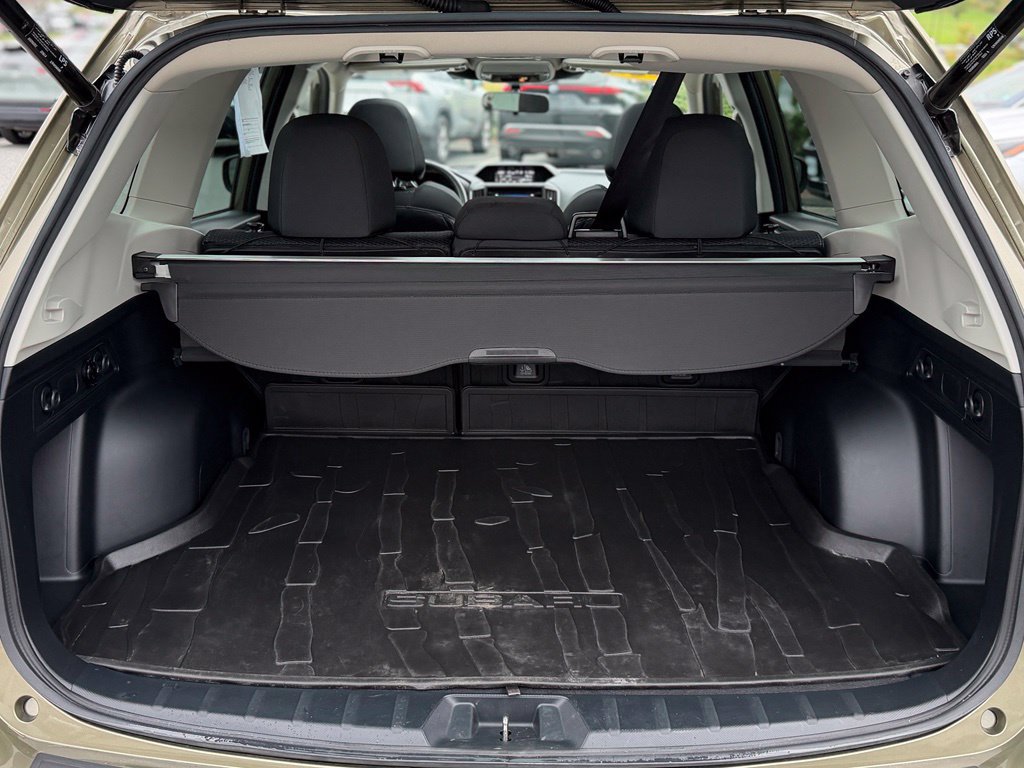 Used 2023 Subaru Forester Premium AWD/4WD image 5