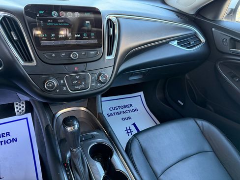 Used 2016 Chevrolet Malibu LT w/ Leather Package image 12