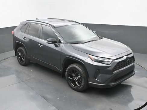 Used 2024 Toyota RAV4 XLE w/ Convenience Package image 30
