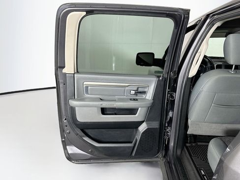 Used 2017 RAM 1500 Big Horn AWD/4WD image 25