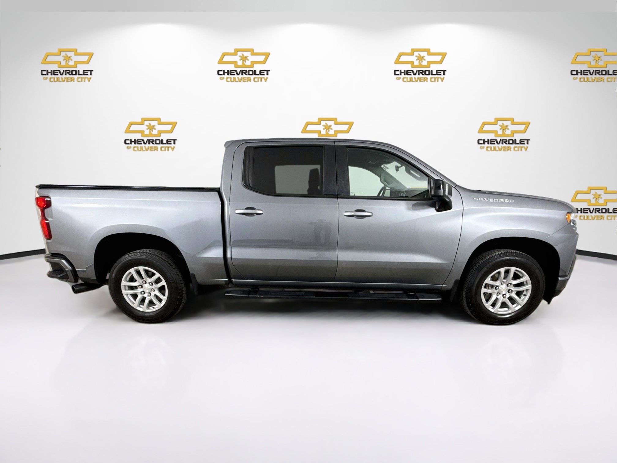 Used 2021 Chevrolet Silverado 1500 RST w/ Safety Package RWD image 9