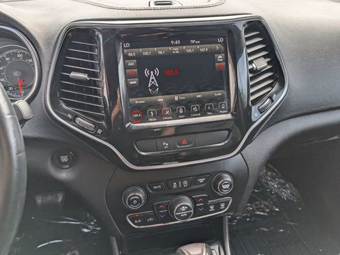 Used 2019 Jeep Cherokee Limited AWD/4WD image 20
