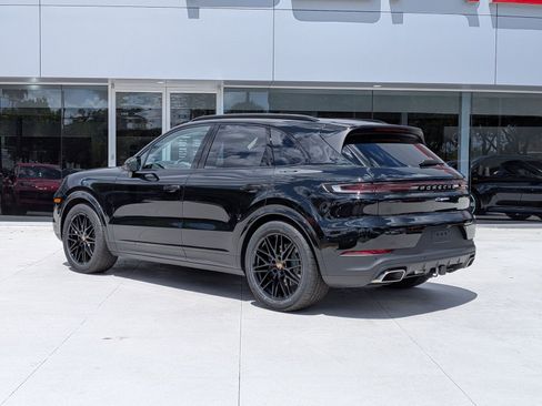 New 2026 Porsche Cayenne AWD/4WD image 3