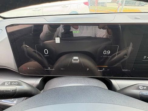Used 2025 Kia K4 EX FWD image 23