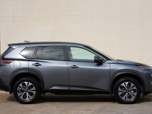 Used 2023 Nissan Rogue SV FWD image 47