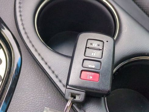 Used 2015 Toyota Avalon Limited image 31