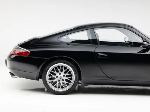 Used 2001 Porsche 911 Carrera AWD/4WD image 17