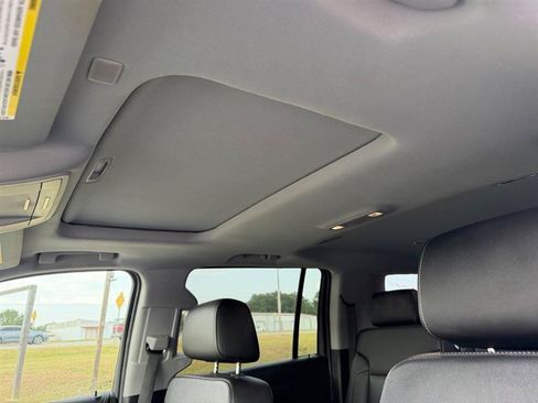 Used 2018 Chevrolet Suburban LT AWD/4WD image 8