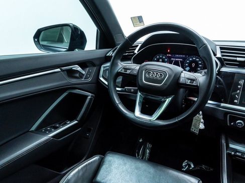 Used 2023 Audi Q3 2.0T Premium w/ Black Optic Sport Package image 28