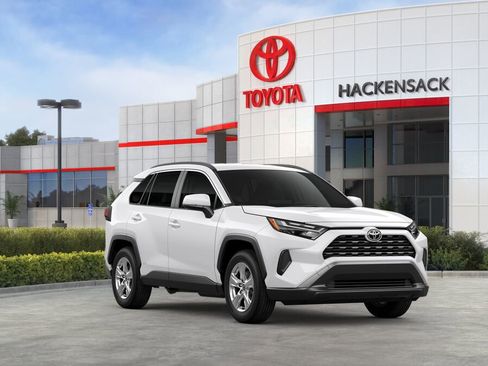 Used 2025 Toyota RAV4 XLE image 15