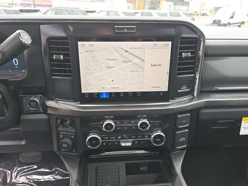 New 2026 Ford F250 Lariat w/ Black Appearance Package image 19