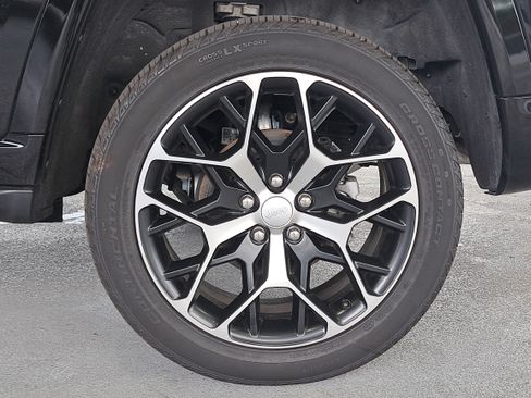 Certified 2024 Jeep Grand Cherokee Summit AWD/4WD image 5