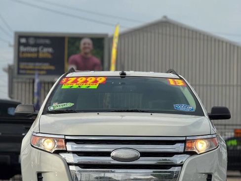 Used 2013 Ford Edge SE image 2