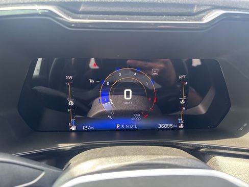 Used 2023 Chevrolet Colorado LT w/ LT Convenience Package II RWD image 22