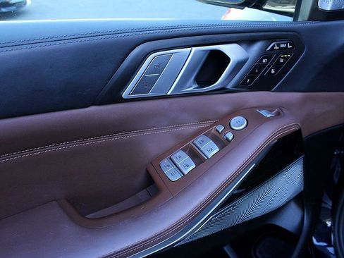 Used 2019 BMW X7 xDrive50i w/ M Sport Package image 9