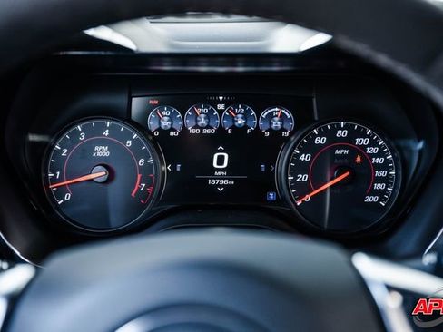 Used 2019 Chevrolet Camaro SS image 9