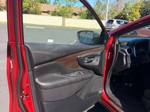 Used 2020 Nissan Murano Platinum w/ Cargo Package FWD image 9