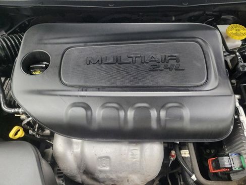 Used 2020 Jeep Cherokee Latitude Plus w/ Cold Weather Group image 30