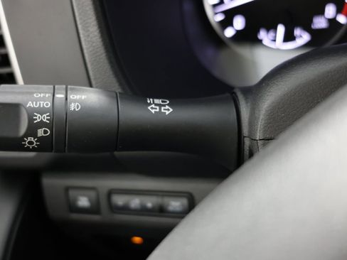 Used 2024 Nissan Frontier SL w/ Technology Package image 28