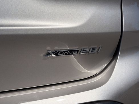 Used 2021 BMW X1 xDrive28i w/ Premium Package AWD/4WD image 45