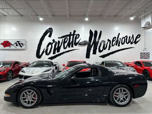Used 2002 Chevrolet Corvette Z06 w/ Memory Pkg image 2