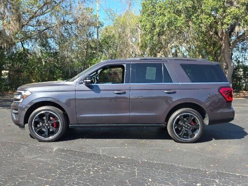 Certified 2024 Ford Expedition Limited image 8