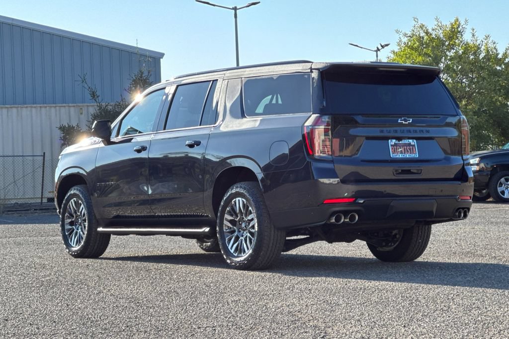 Used 2025 Chevrolet Suburban Z71 AWD/4WD image 6