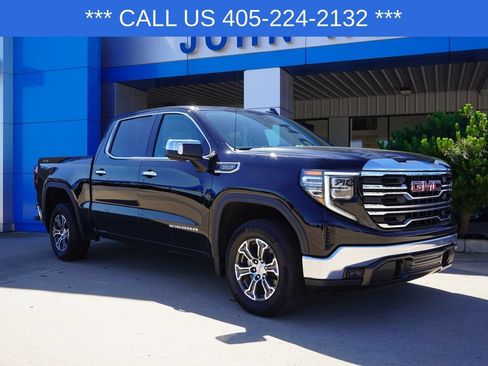 Used 2025 GMC Sierra 1500 SLT AWD/4WD image 2