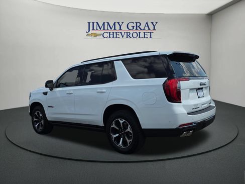 Used 2026 GMC Yukon AT4 w/ AT4 Premium Plus Package AWD/4WD image 3