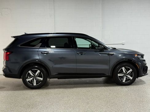 Used 2021 Kia Sorento S FWD image 5
