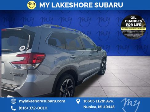 Used 2023 Subaru Forester Touring image 8