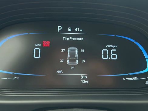 New 2026 Hyundai Venue SE image 24